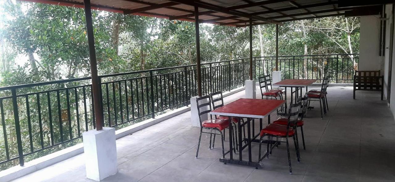 Royal Grand & Homestay Valparai